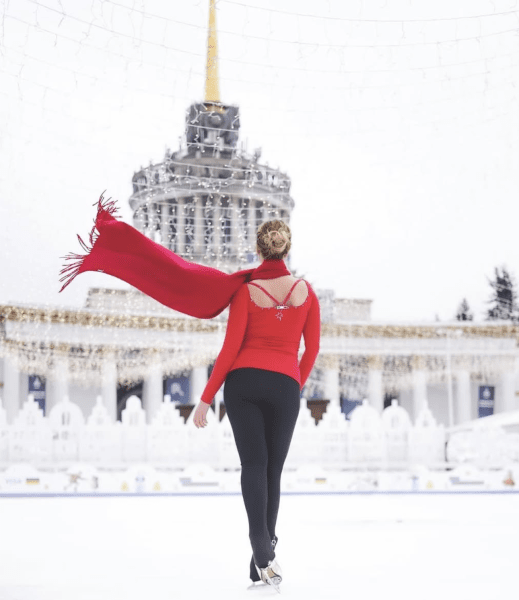 Zoom bild av Köp Karisma titta top, venere röd. Nu i lager hos Figureskate.se 2