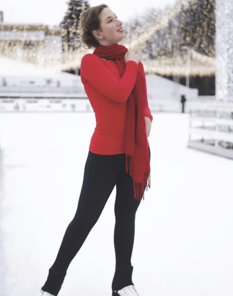 Zoom bild av Köp Karisma titta top, venere röd. Nu i lager hos Figureskate.se 3
